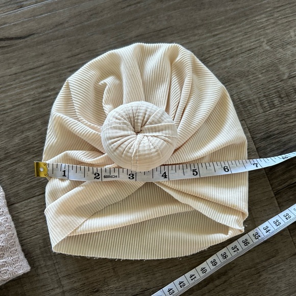 Infant Front Knot Caps - Picture 2 of 4